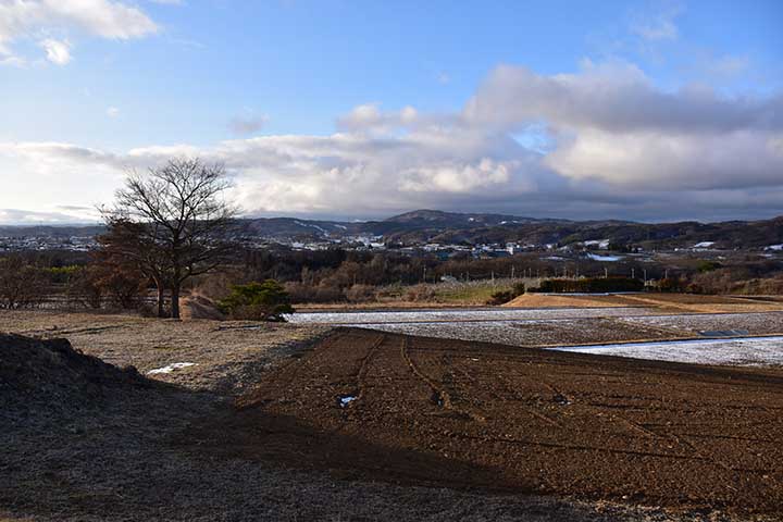 前に雪は融けたけど…